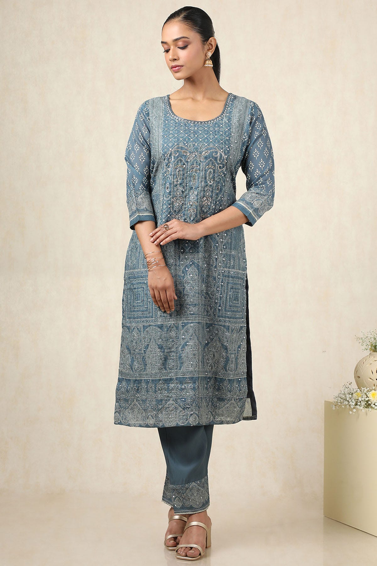 Grey Chanderi Ethnic Kurta Set With Beads And Stones