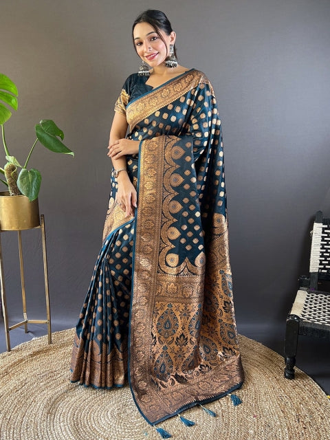 LeeliPeeri Designer Woven Design Zari Saree
